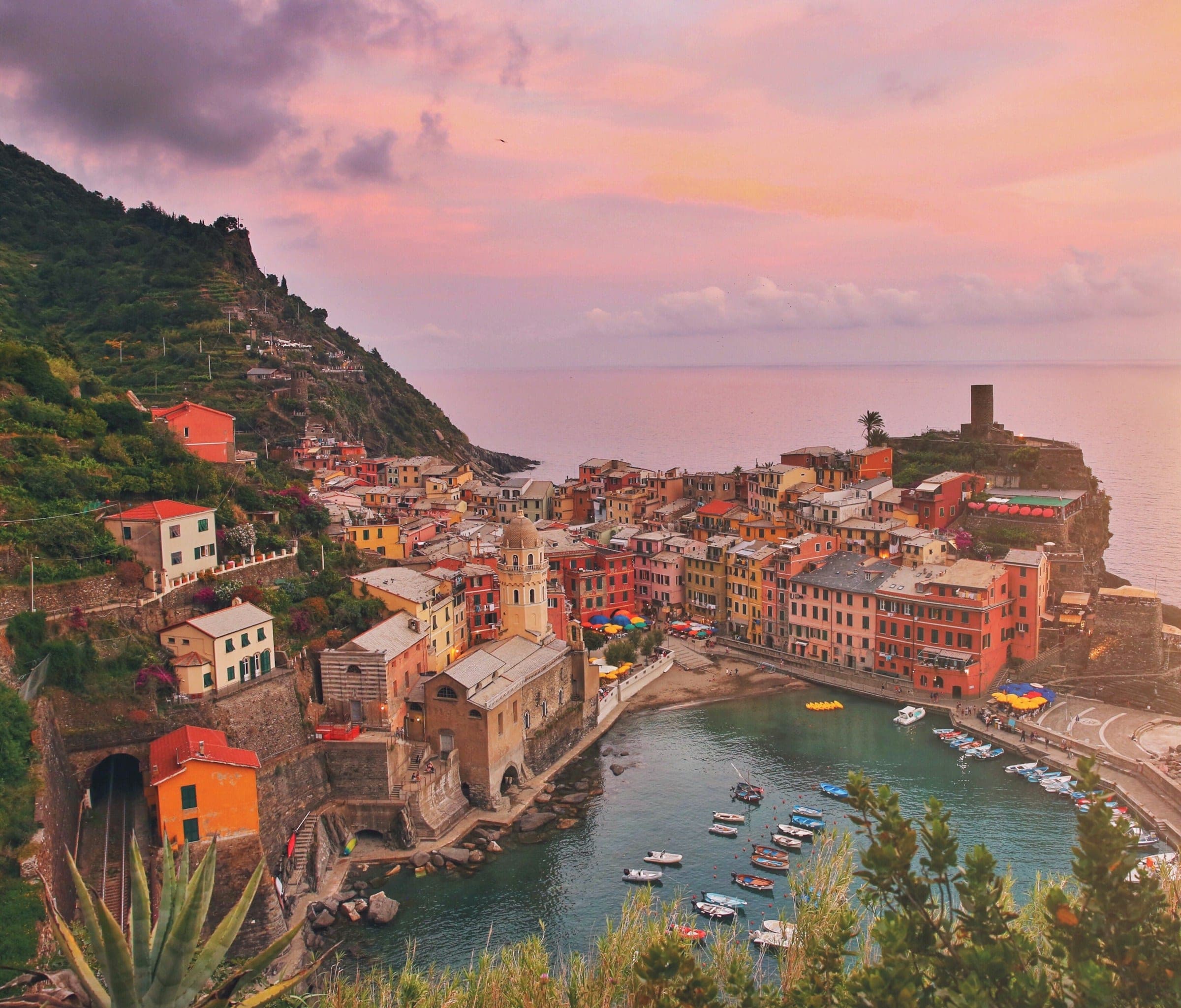 Travel dating in Cinque Terre, Liguria, Italy